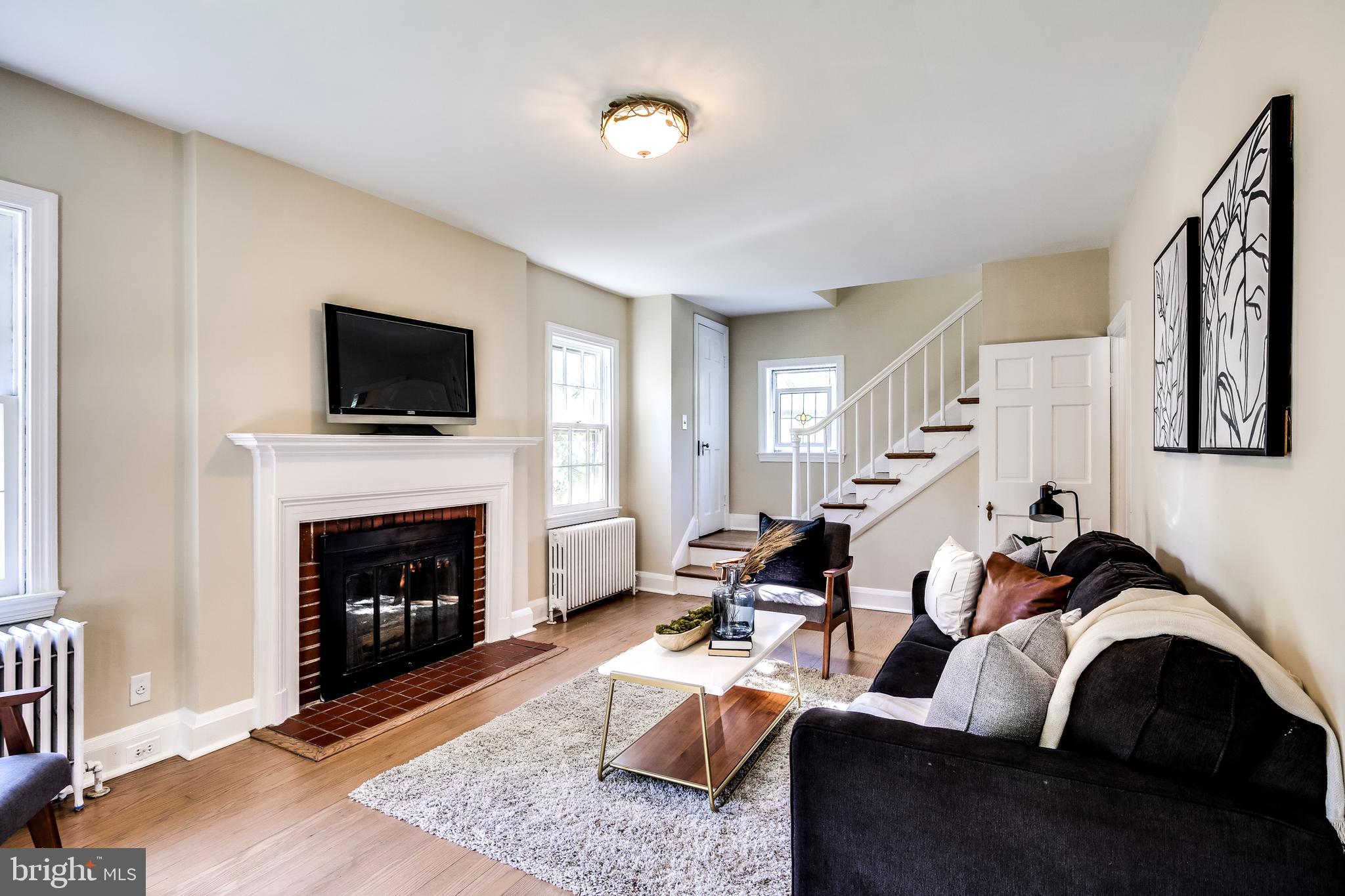 Bright Living Room w/ Hardwood Floors