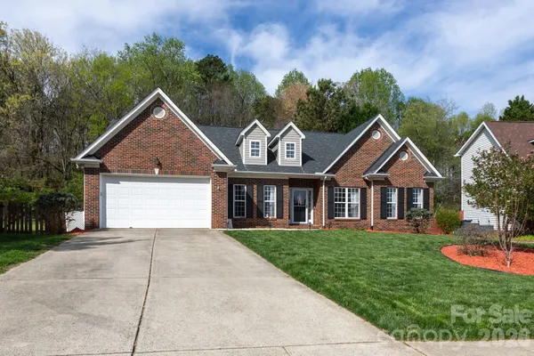 $450,000 | 12015 Hampton Pl Drive, Charlotte, NC 28269