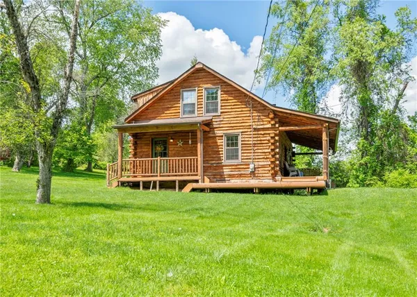 $3,000 | 1333 Sugar Run Road, Venetia, PA 15367