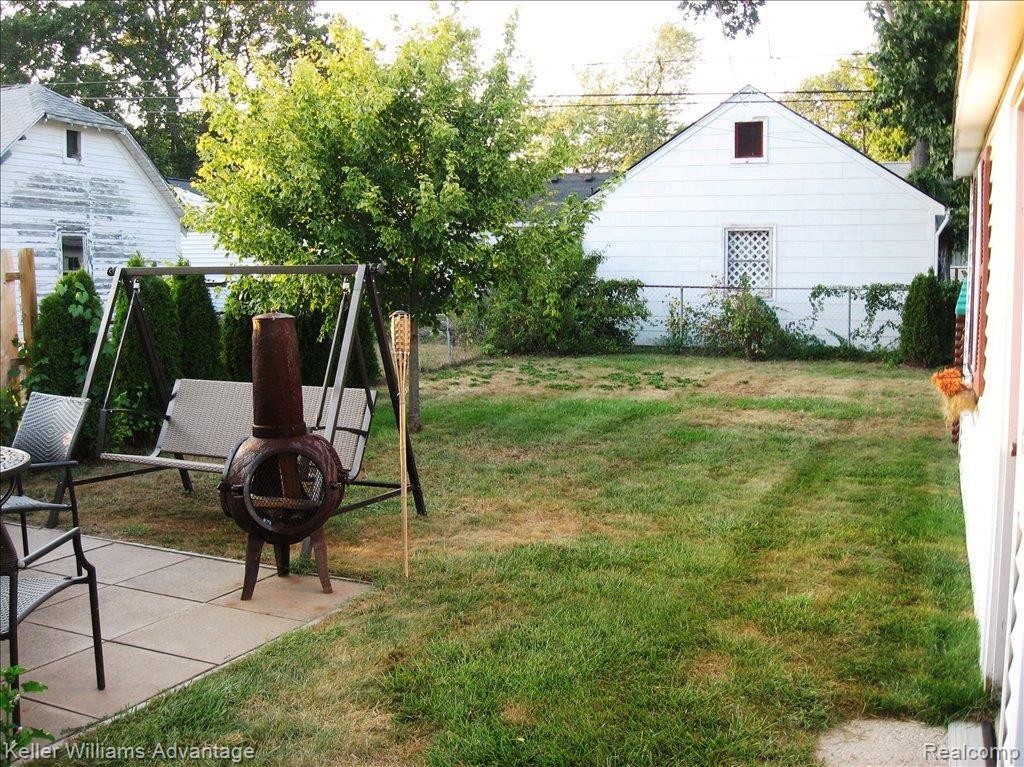 165 Roth Boulevard Clawson, MI 48017 - Photo 9 of 9 Backyard