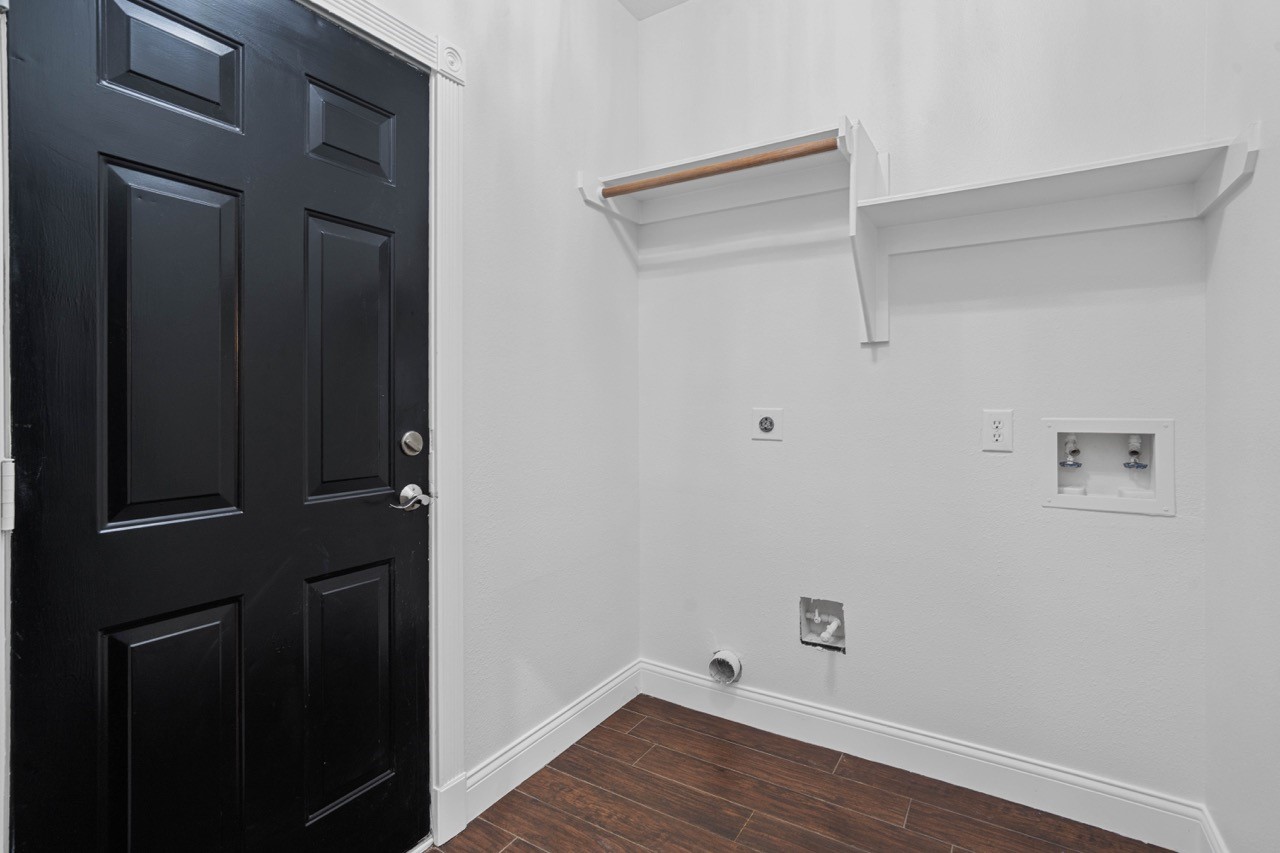 20406 Ranger Point Court Katy, TX 77450 - Photo 23 of 50 Laundry Room