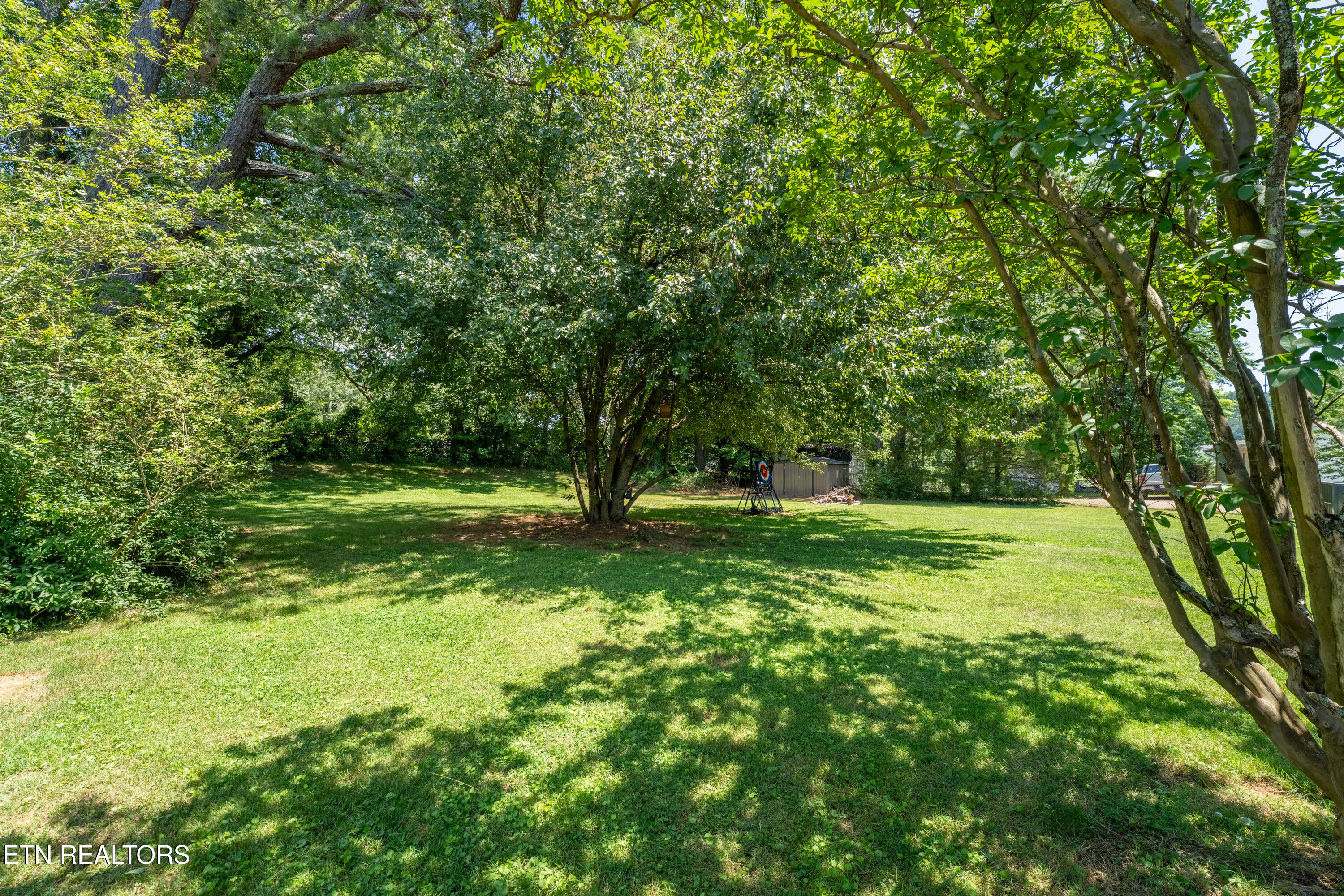 5716 Melstone Road Knoxville, TN 37912 - Photo 31 of 31 32