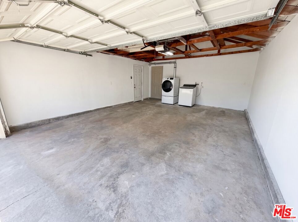 1007 East Citrus Edge Street Azusa, CA 91702 - Photo 23 of 33