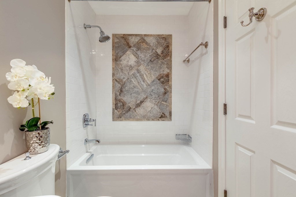 9 Constellation Wharf, Unit 9 Boston, MA 02129 - Photo 19 of 42