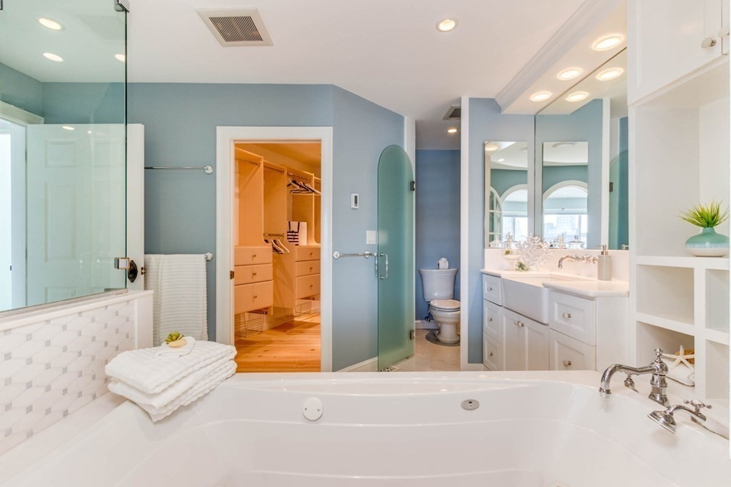 9 Constellation Wharf, Unit 9 Boston, MA 02129 - Photo 29 of 42