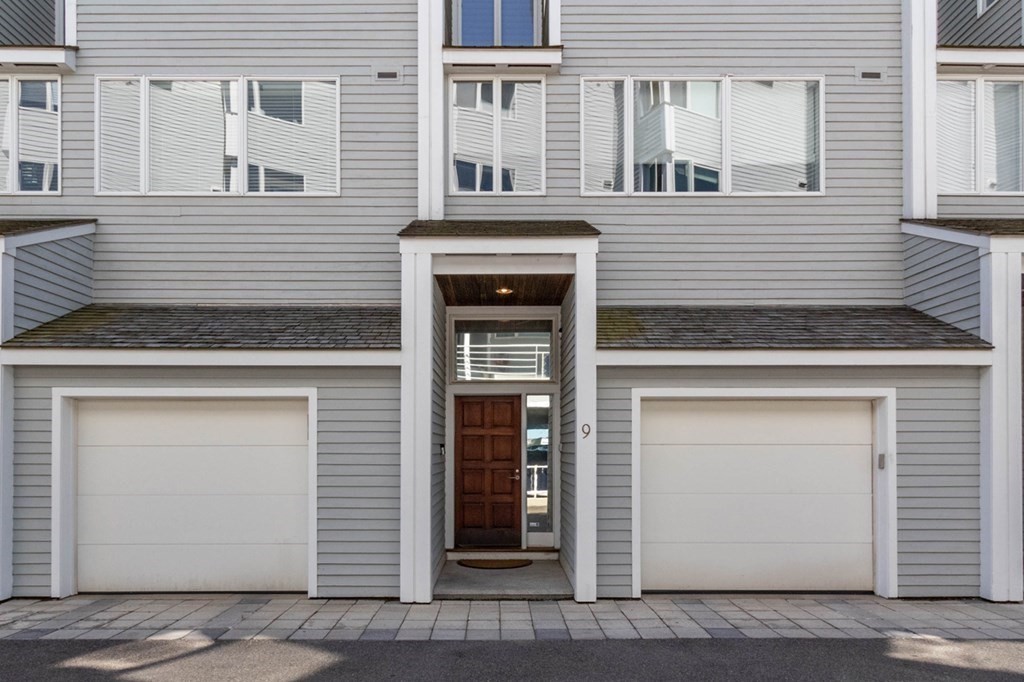 9 Constellation Wharf, Unit 9 Boston, MA 02129 - Photo 39 of 42