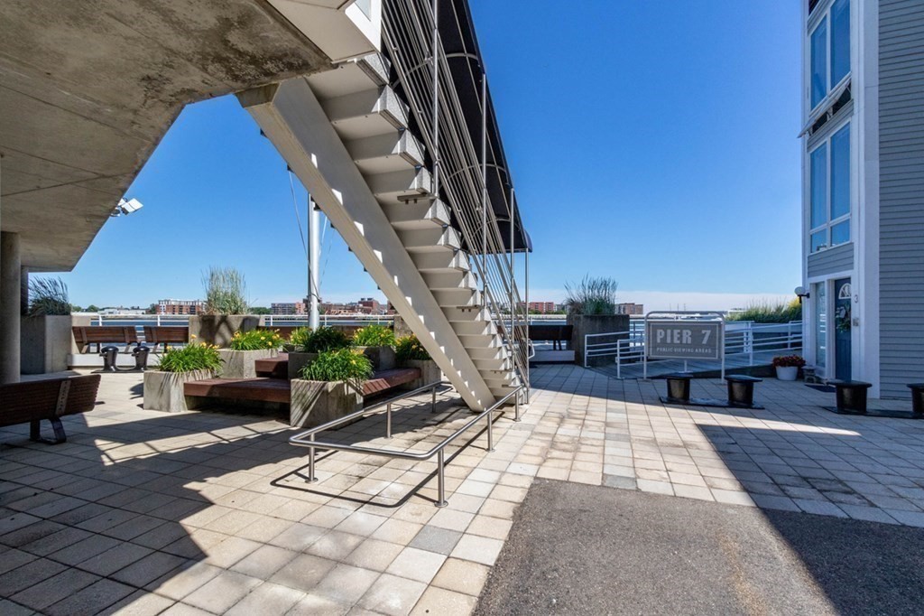 9 Constellation Wharf, Unit 9 Boston, MA 02129 - Photo 40 of 42