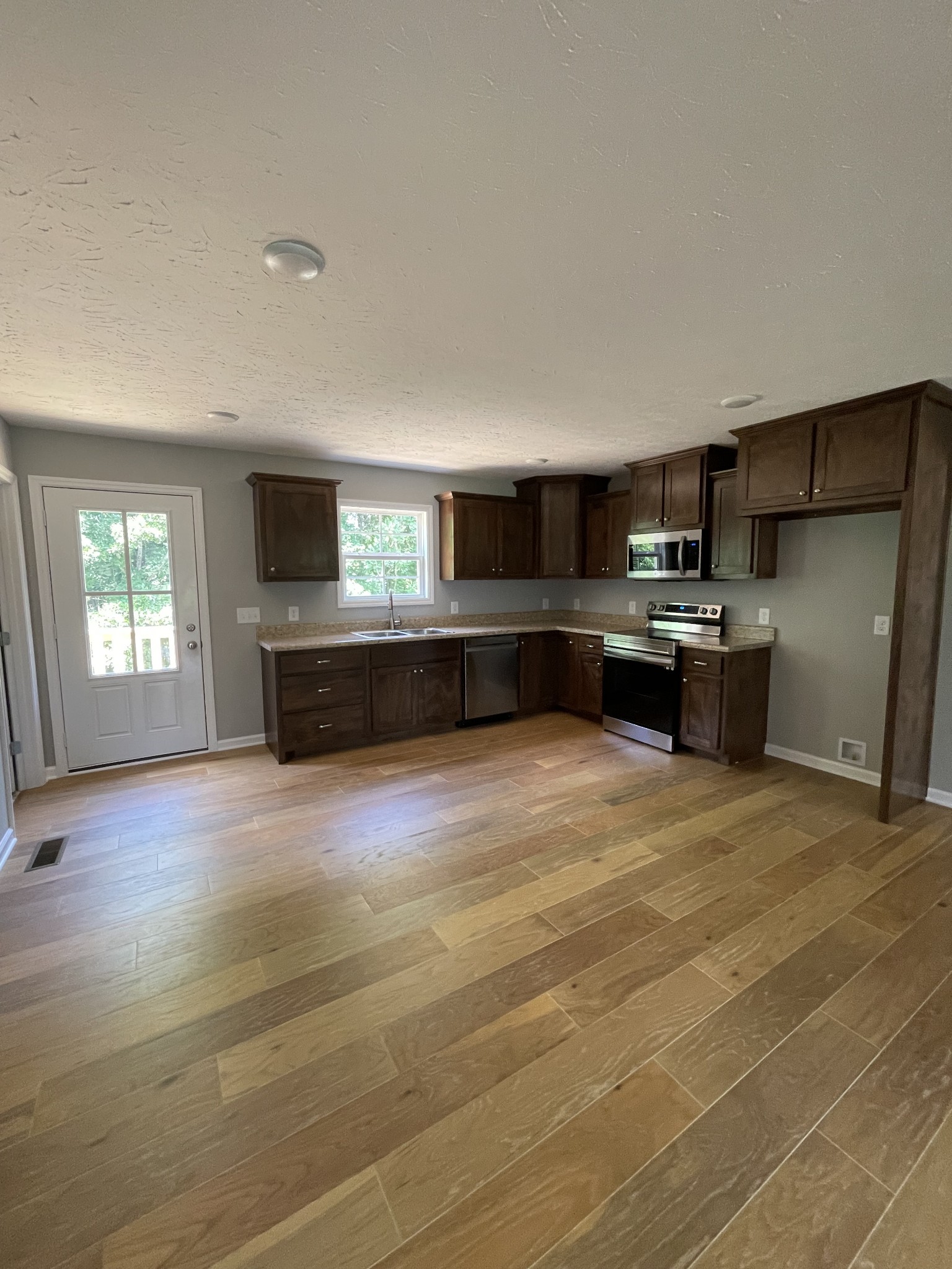 542 Purtle Road Lafayette, TN 37083 - Photo 5 of 14 Gallery Image 5