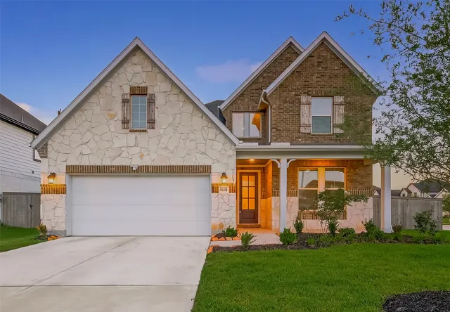 $445,500 | 5202 Oakland Blf Lane, Richmond, TX 77469