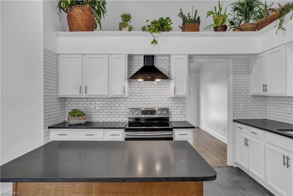 2104 Acorn Ridge Road Greensboro, NC 27407 - Photo 9 of 21 Gallery Image 9