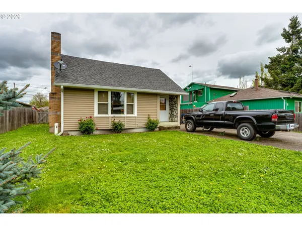 $365,000 | 340 West M Street, Springfield, OR 97477