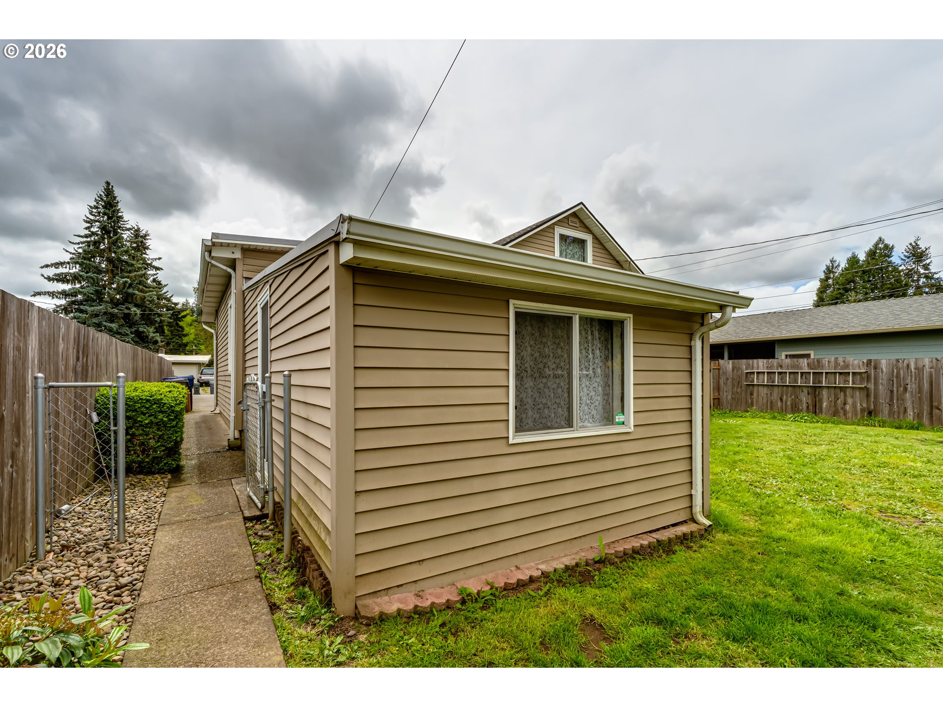 340 West M Street Springfield, OR 97477 - Photo 14 of 34