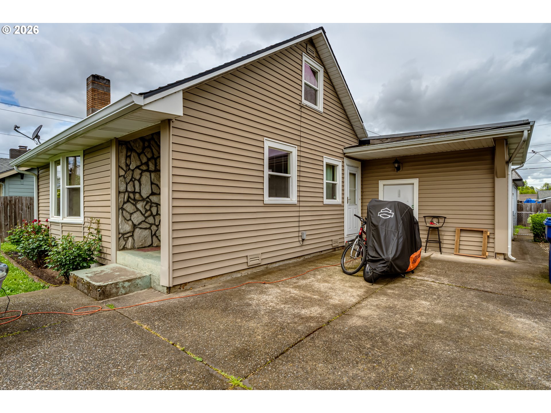 340 West M Street Springfield, OR 97477 - Photo 3 of 34