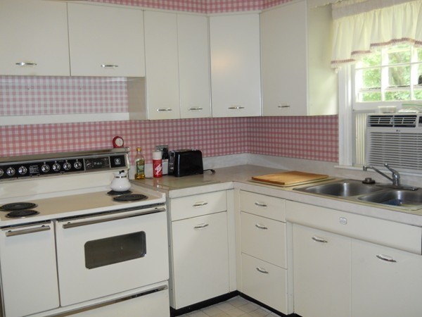 18 Stoneleigh Road Worcester, MA 01606 - Photo 5 of 16 Gallery Image 5