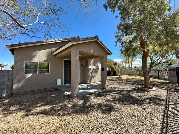 $2,250 | 3143 Diamond Crest Lane, Henderson, NV 89052