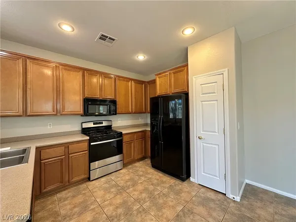 $2,250 | 3143 Diamond Crest Lane, Henderson, NV 89052