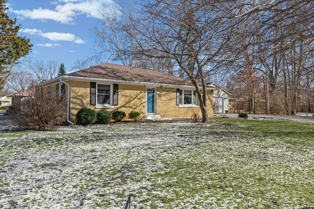 $199,900 | 11 Normandy Place, Champaign, IL 61821