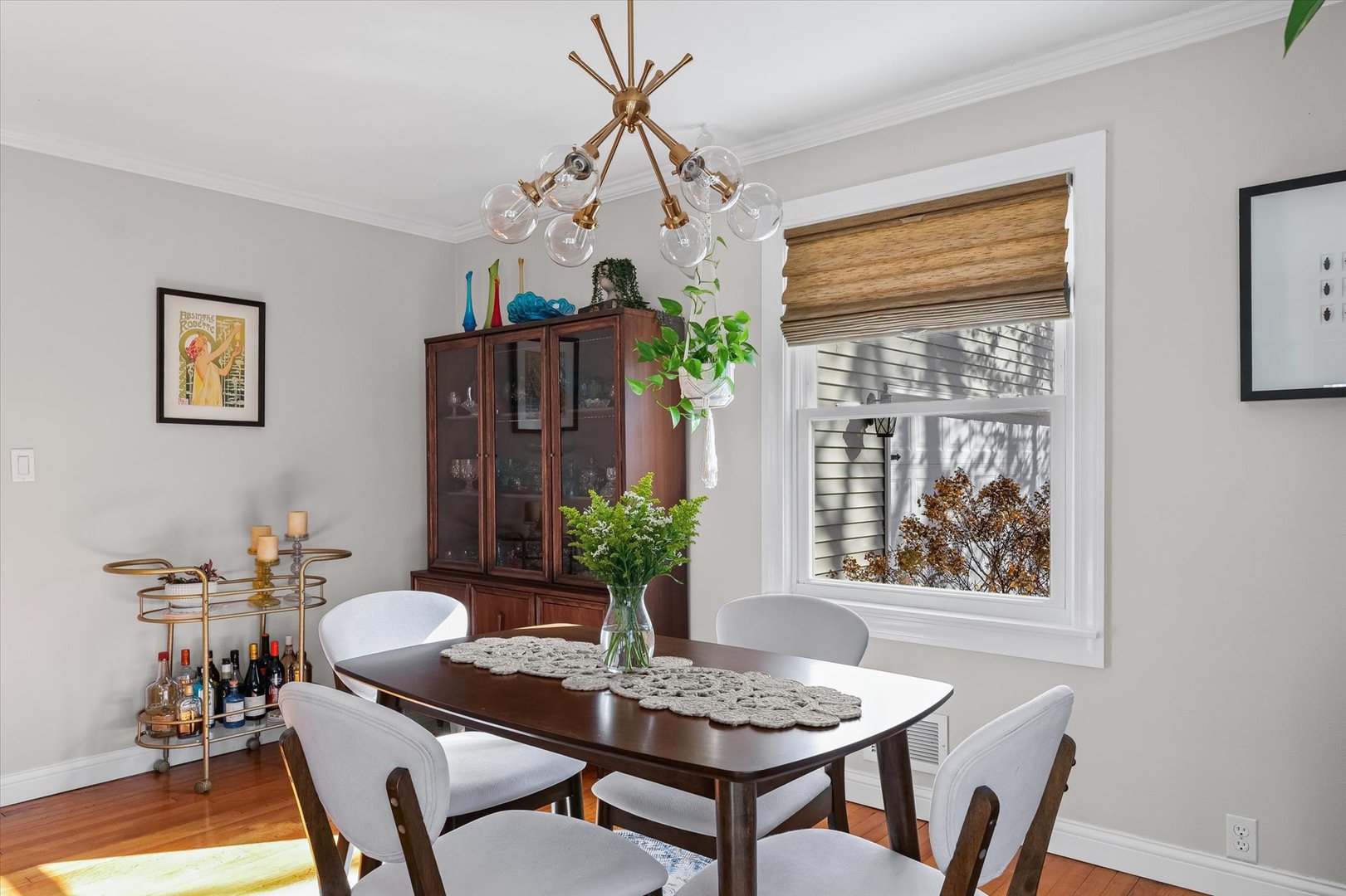 11 Normandy Place Champaign, IL 61821 - Photo 14 of 37 a dining room with furniture and window