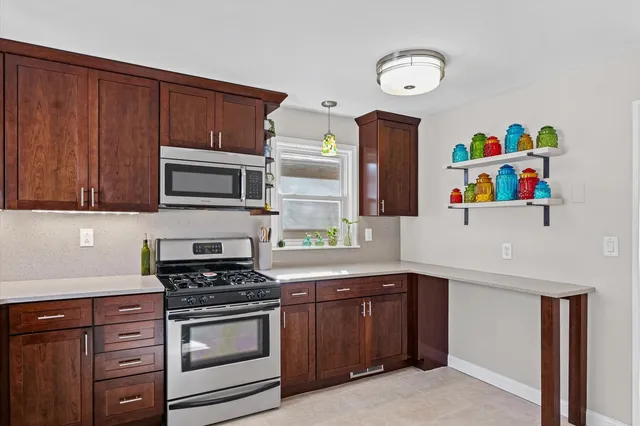 $199,900 | 11 Normandy Place, Champaign, IL 61821