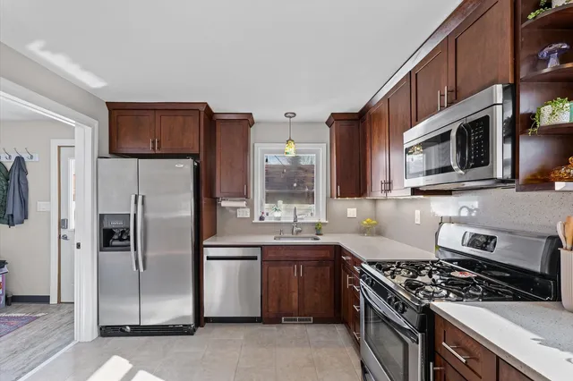 $199,900 | 11 Normandy Place, Champaign, IL 61821