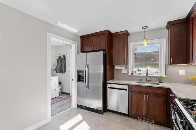 $199,900 | 11 Normandy Place, Champaign, IL 61821