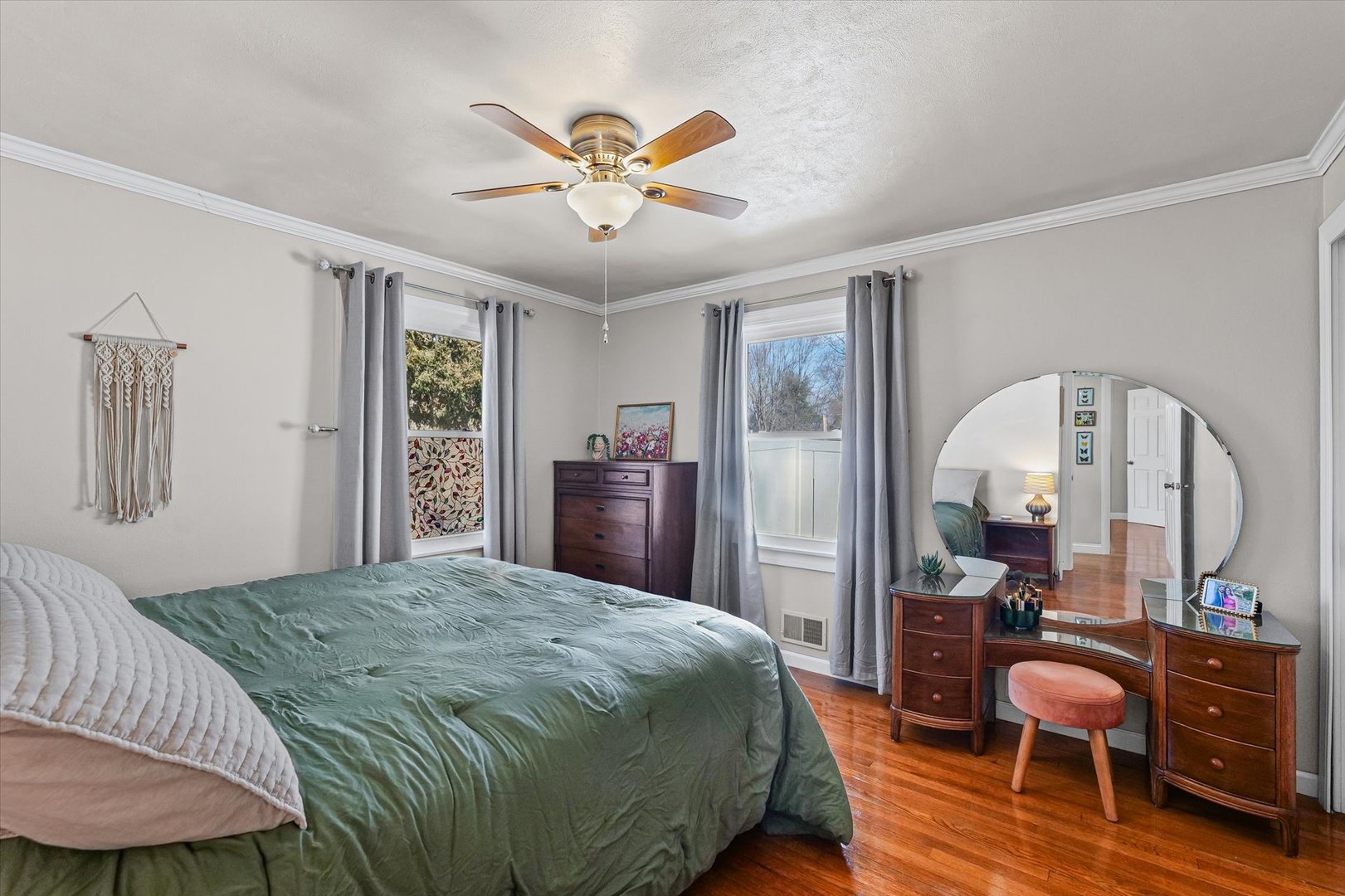 11 Normandy Place Champaign, IL 61821 - Photo 26 of 37 a bedroom with a bed a desk and chair