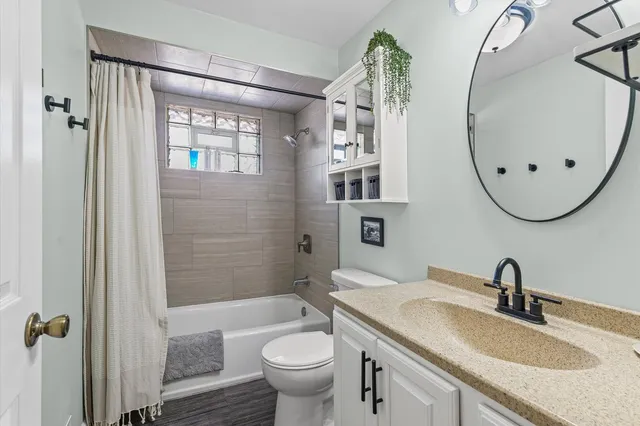 $199,900 | 11 Normandy Place, Champaign, IL 61821