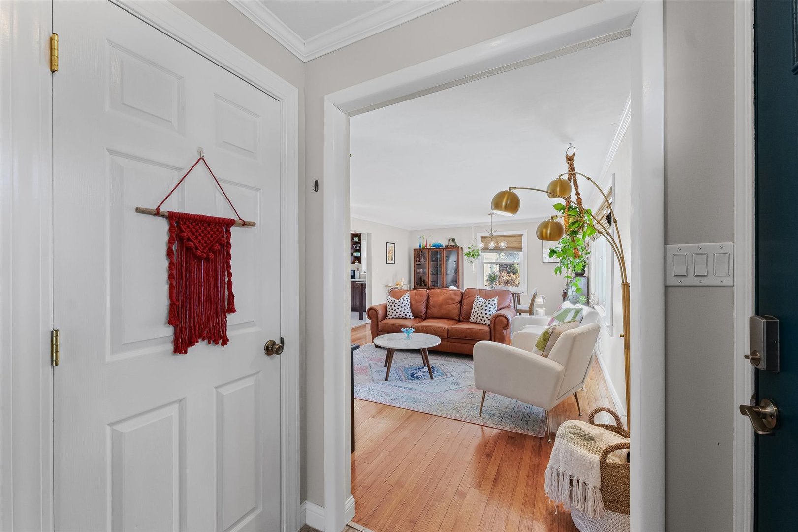 11 Normandy Place Champaign, IL 61821 - Photo 5 of 37 a living room with furniture and a window