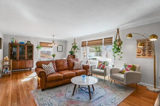 $199,900 | 11 Normandy Place, Champaign, IL 61821