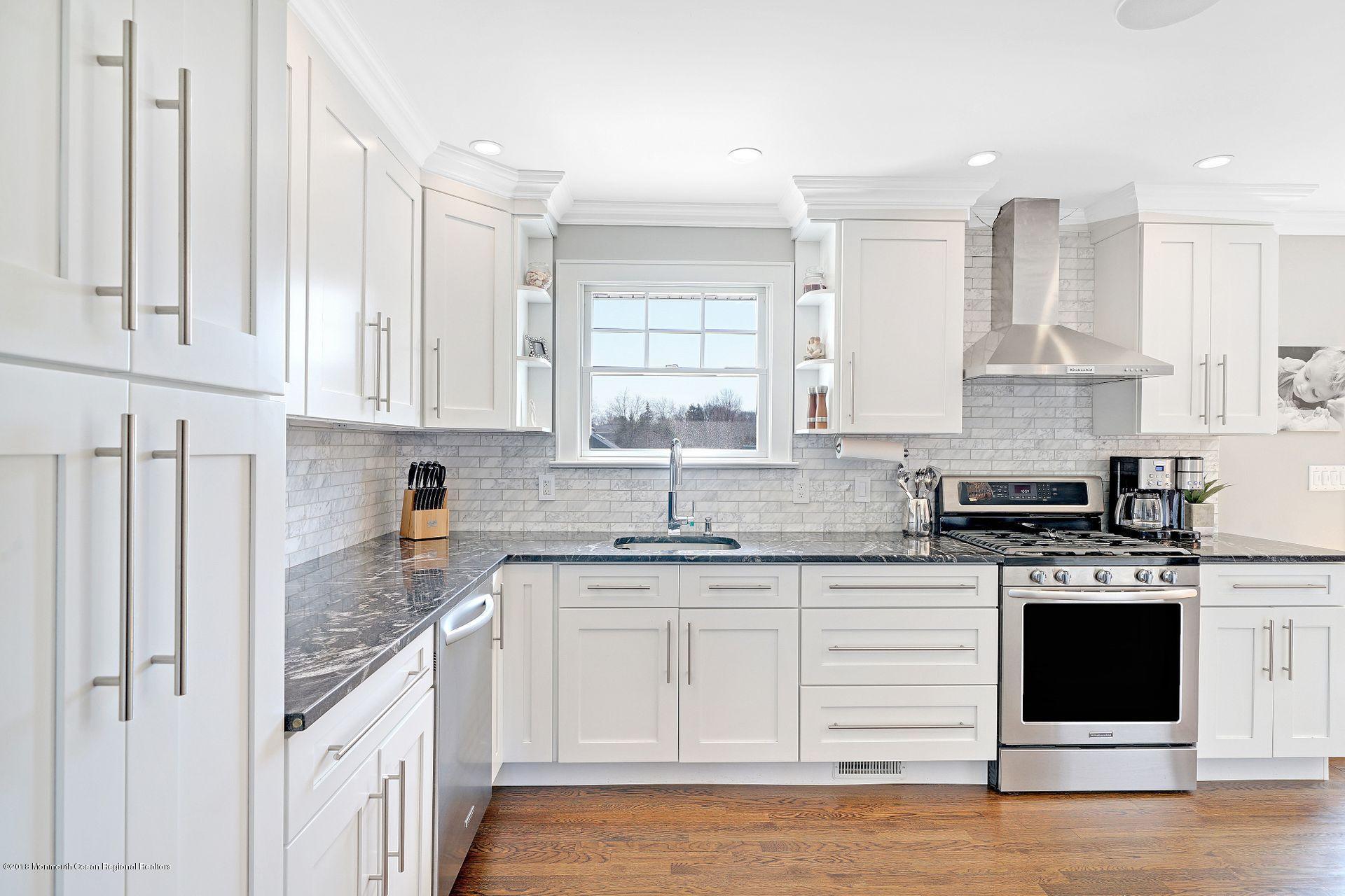 66 Riveredge Road Tinton Falls, NJ 07724 - Photo 11 of 54 11