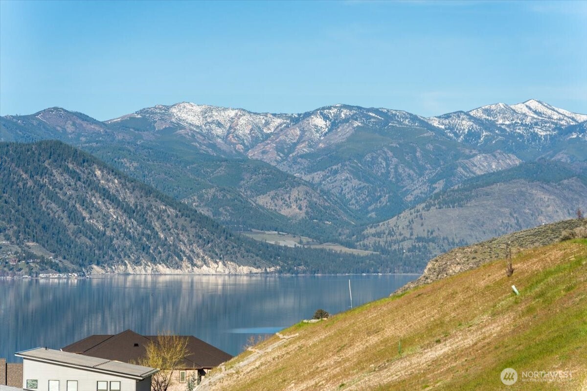 256 Apple Avenue Chelan, WA 98816 - Photo 15 of 18 a view of a back yard