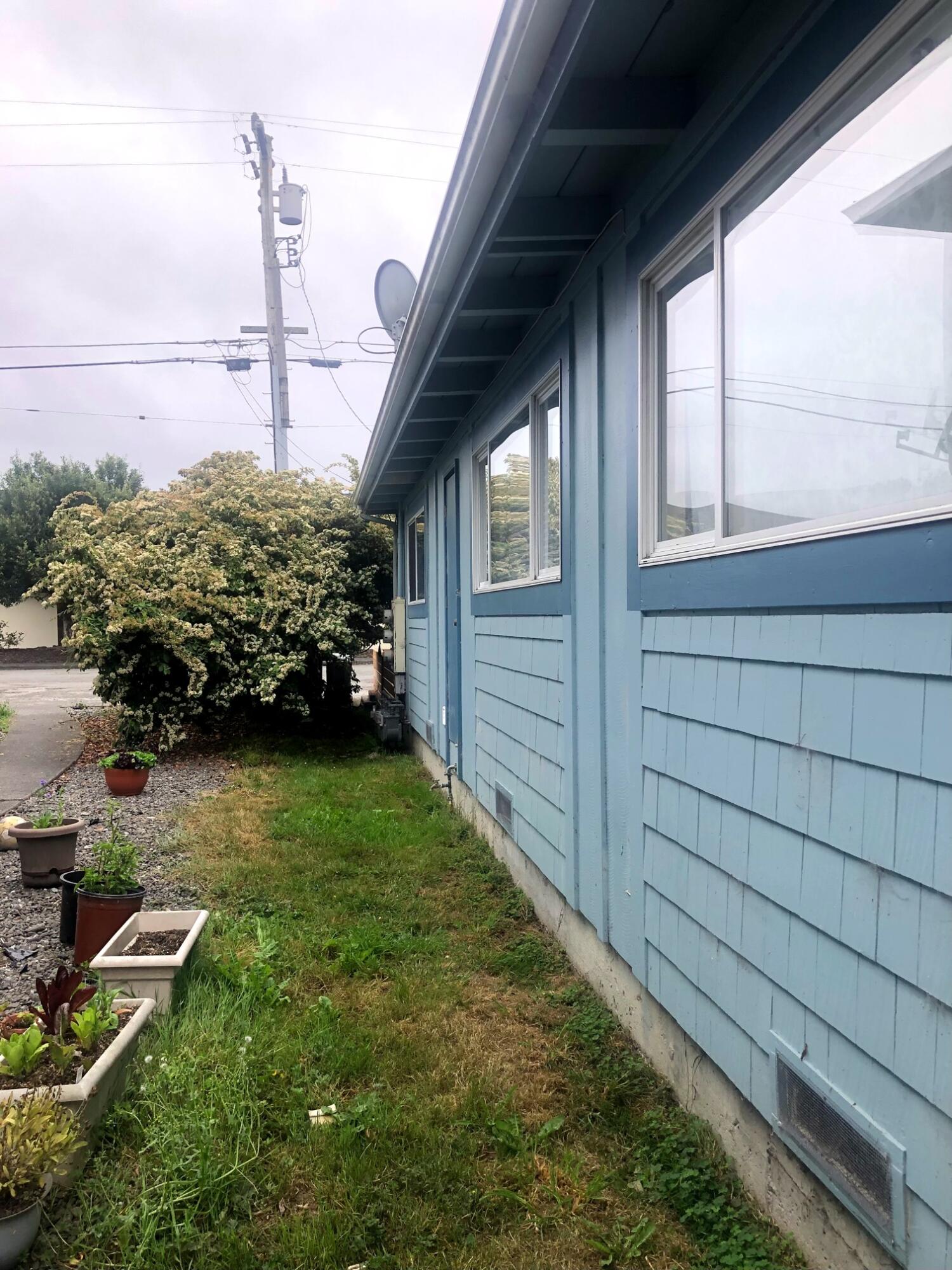 127 F Street Arcata, CA 95521 - Photo 27 of 29 northside of apt