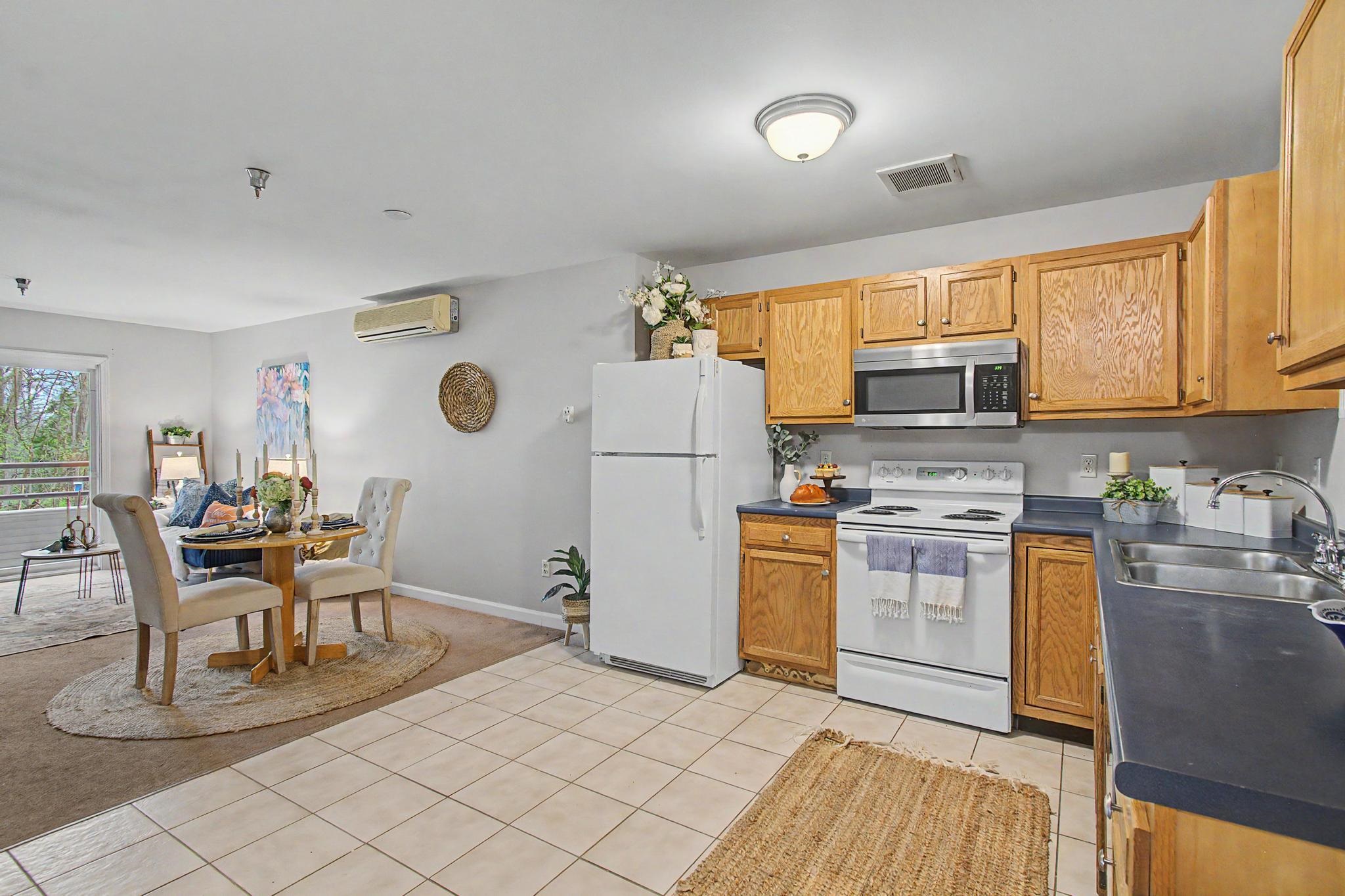 305 Lime Kiln Road, Unit 100 South Burlington, VT 05403 - Photo 2 of 32 Gallery Image 2