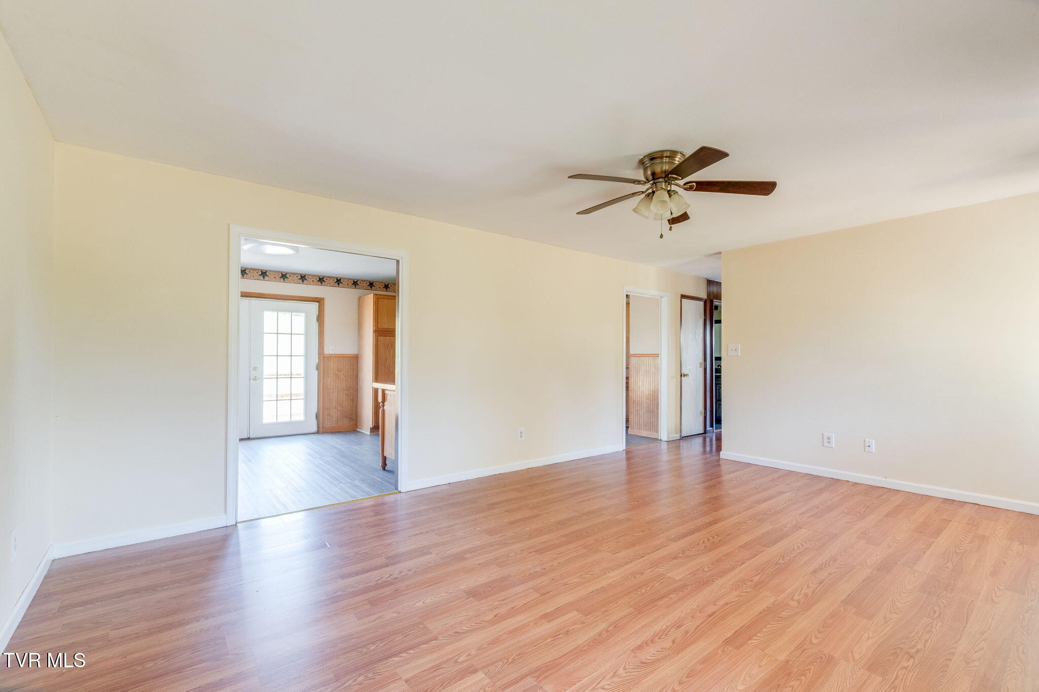 1420 Jearoldstown Road Chuckey, TN 37641 - Photo 9 of 41 008