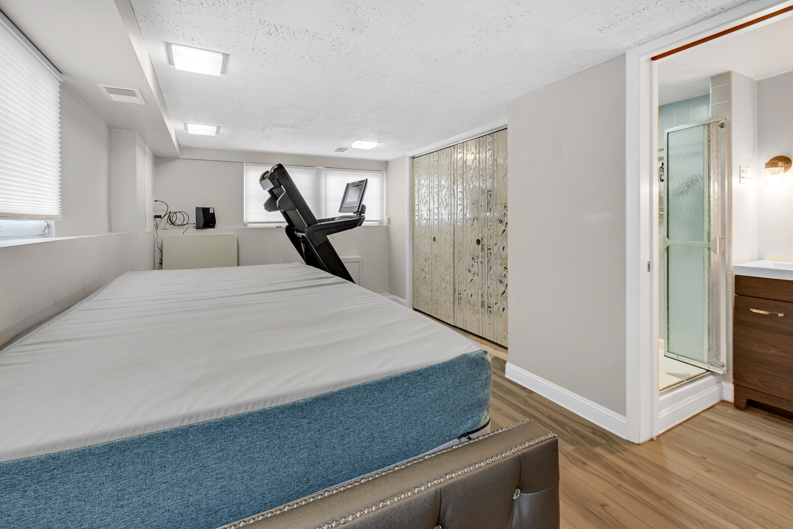 2933 183rd Street Homewood, IL 60430 - Photo 11 of 31