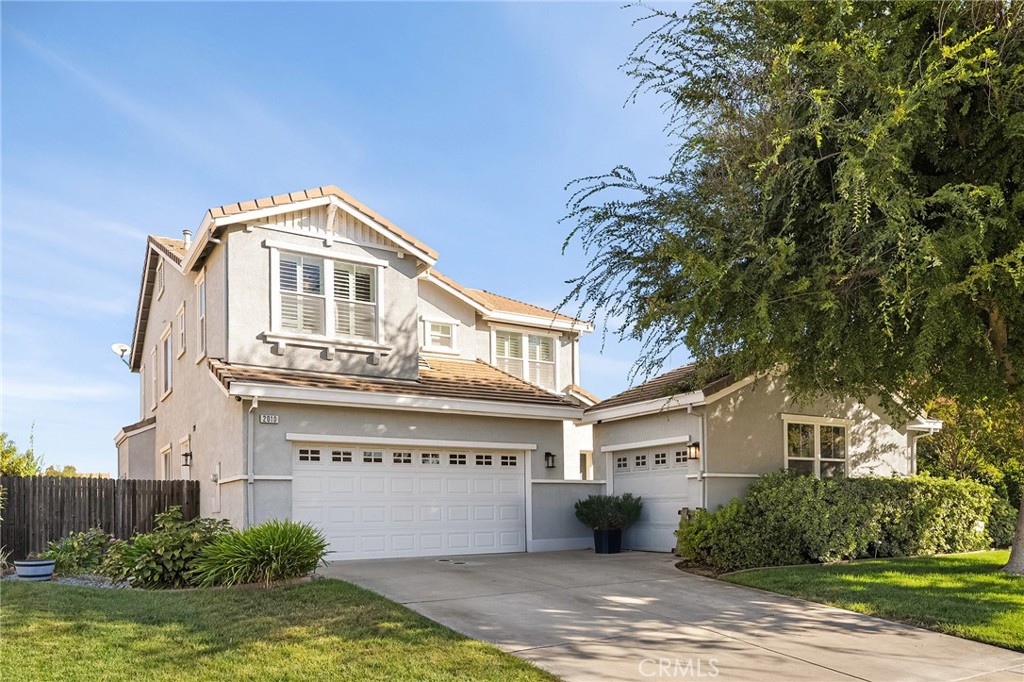 2010 Jacob Street Gridley, CA 95948 - Photo 3 of 63 a front view of a house with a yard