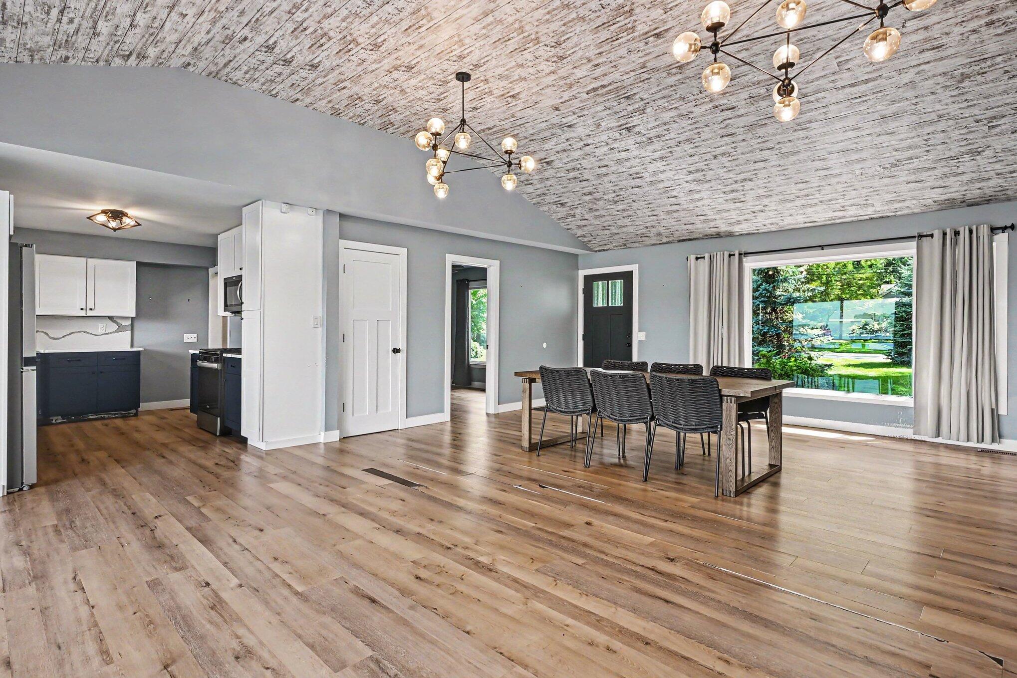 669 Waverly Road La Porte, IN 46350 - Photo 5 of 40 2038x1359