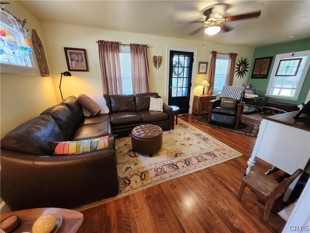 405 Cosby Road Utica, NY 13502 - Photo 10 of 36