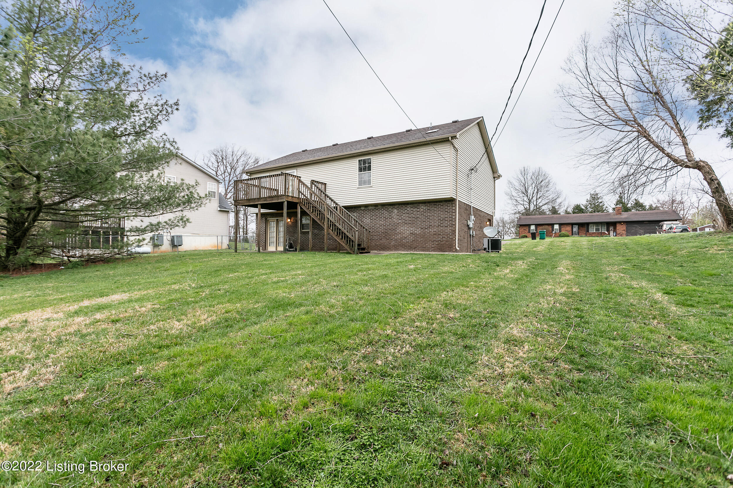 881 Cheyenne Road Radcliff, KY 40160 - Photo 4 of 32 881Cheyenne004