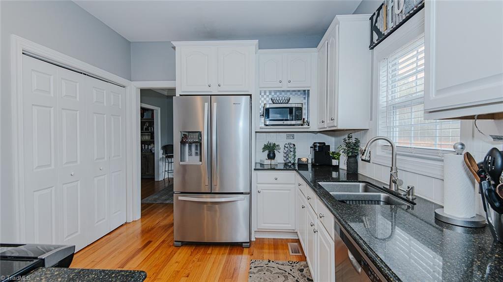 1012 Maple Ridge Court Burlington, NC 27217 - Photo 5 of 46 Gallery Image 5