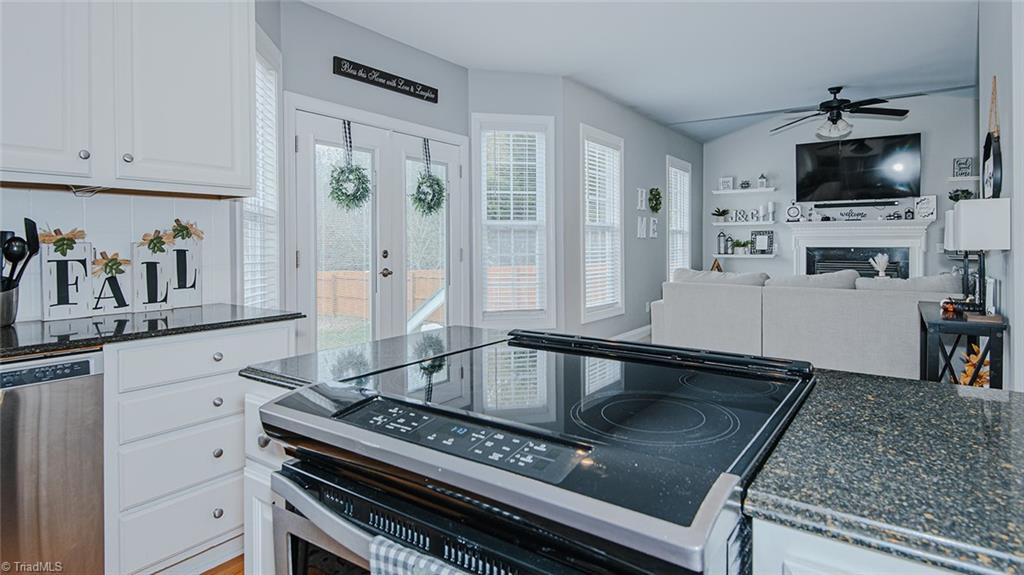 1012 Maple Ridge Court Burlington, NC 27217 - Photo 8 of 46 Gallery Image 8