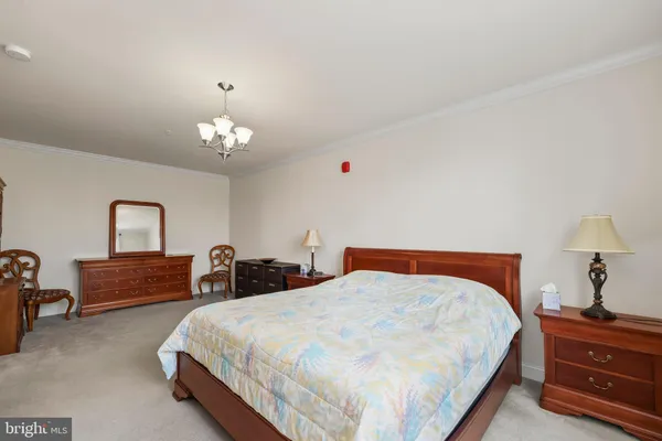 $615,000 | 44589 York Crest Terrace, Unit 300, Ashburn, VA 20147