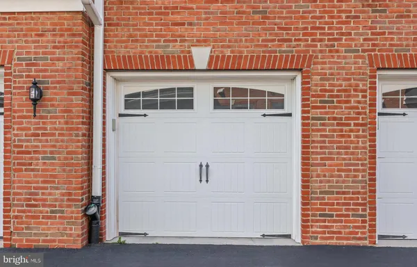$615,000 | 44589 York Crest Terrace, Unit 300, Ashburn, VA 20147