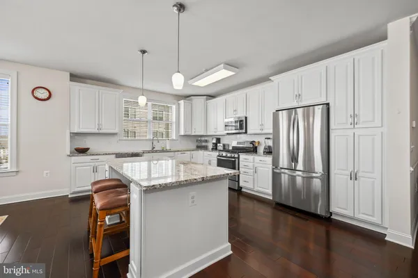 $615,000 | 44589 York Crest Terrace, Unit 300, Ashburn, VA 20147