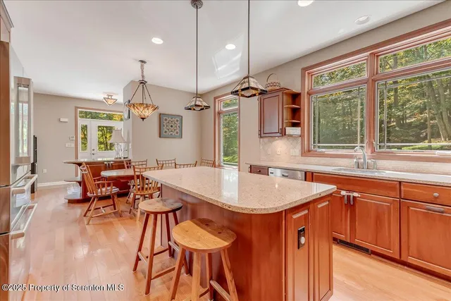 $895,000 | 329 Lakeshore Drive, Lakeville, PA 18438