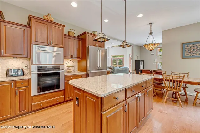 $895,000 | 329 Lakeshore Drive, Lakeville, PA 18438