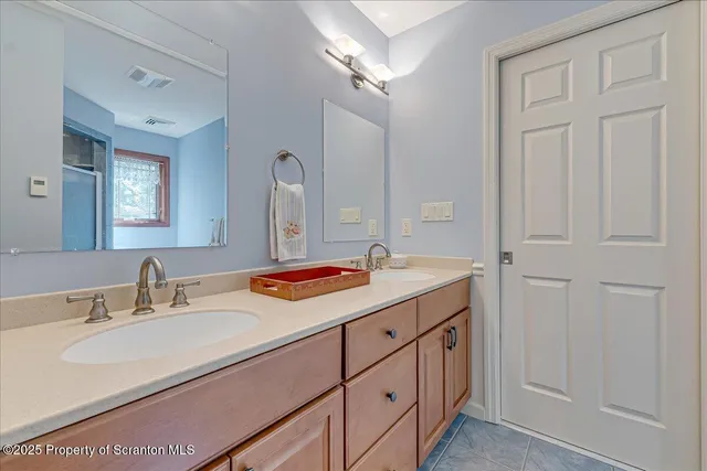 $895,000 | 329 Lakeshore Drive, Lakeville, PA 18438