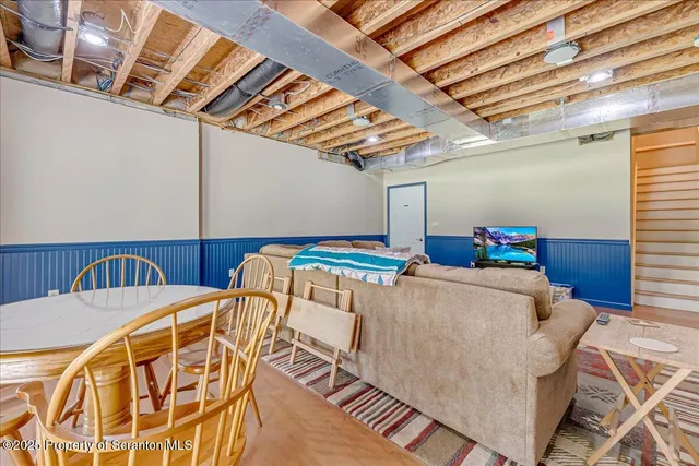 $895,000 | 329 Lakeshore Drive, Lakeville, PA 18438