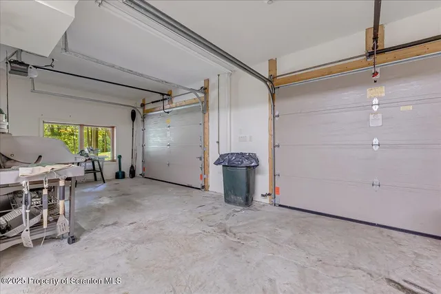 $895,000 | 329 Lakeshore Drive, Lakeville, PA 18438