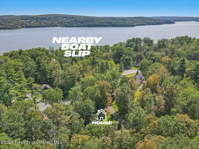 $895,000 | 329 Lakeshore Drive, Lakeville, PA 18438